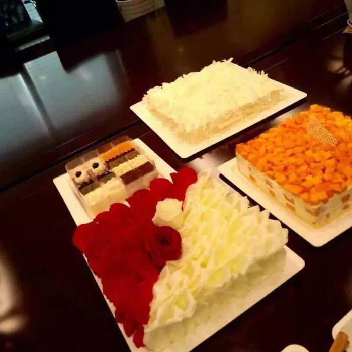 21Cake Style 6/8 inch Square Cake Tray – Food-Grade Sugarcane Pulp Dessert Platter